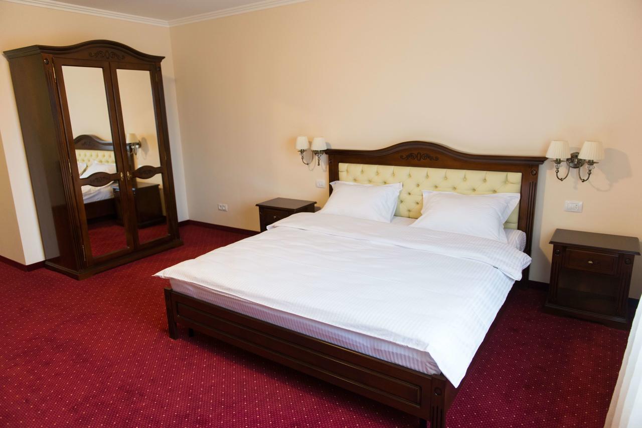 Hotel Dallas Негрешти-Оаш Номер фото