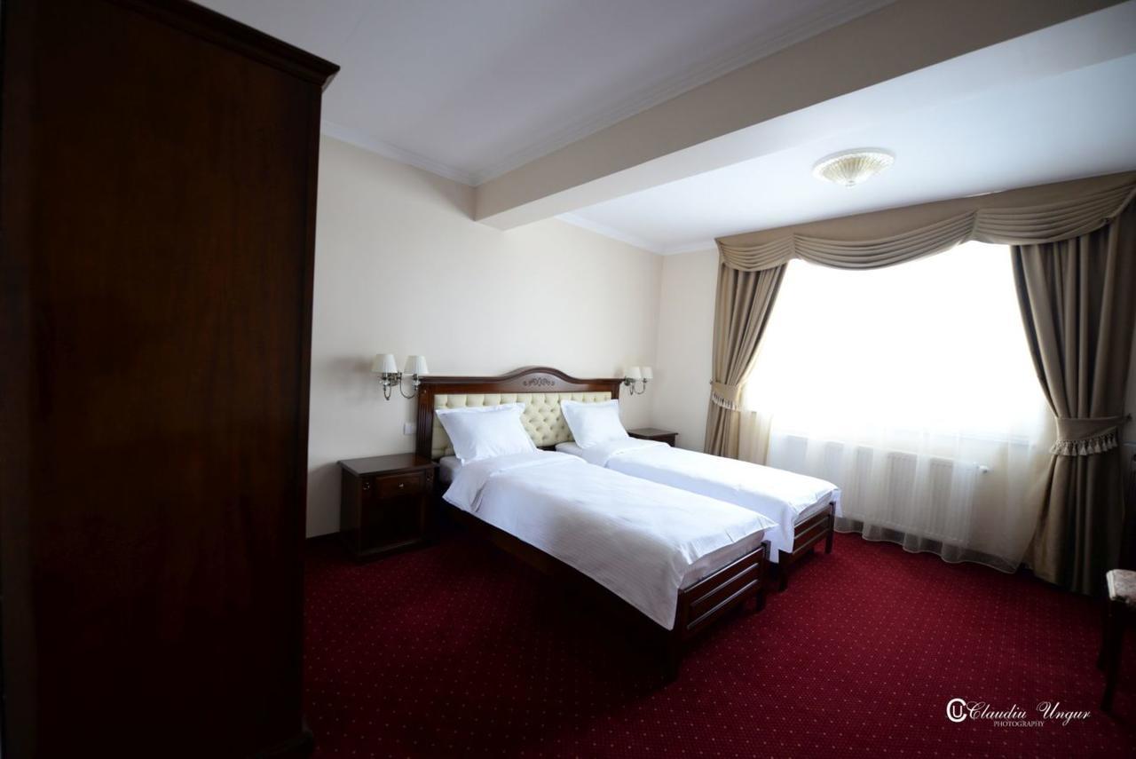 Hotel Dallas Негрешти-Оаш Номер фото